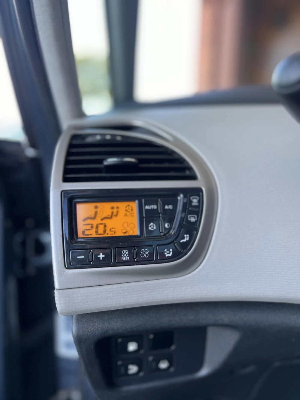 Citroen C4 Grand Picasso 1.6 HDi Exclusive CMP6 6
