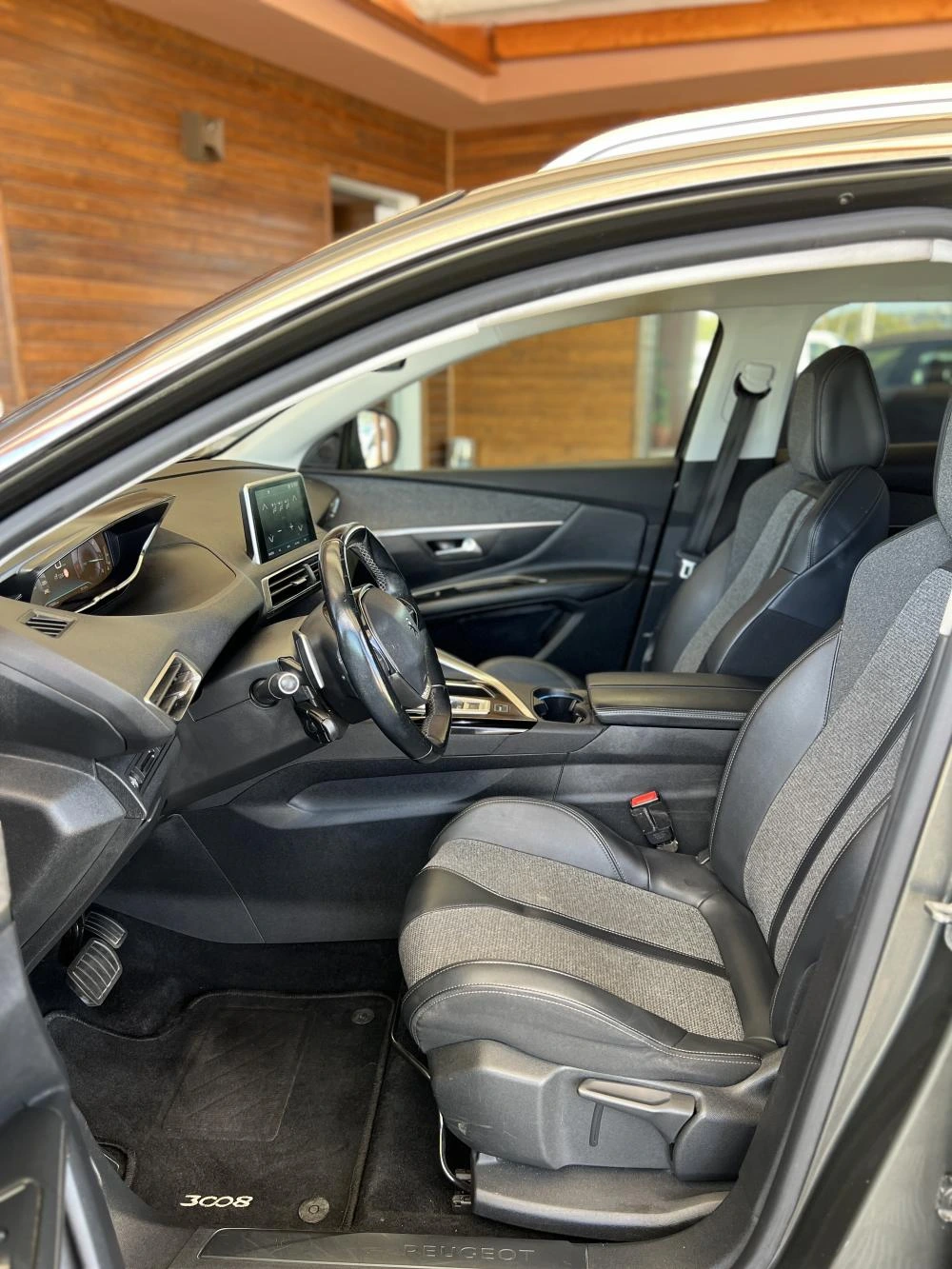 Peugeot 3008 1.5 BlueHDi Allure EAT8 6