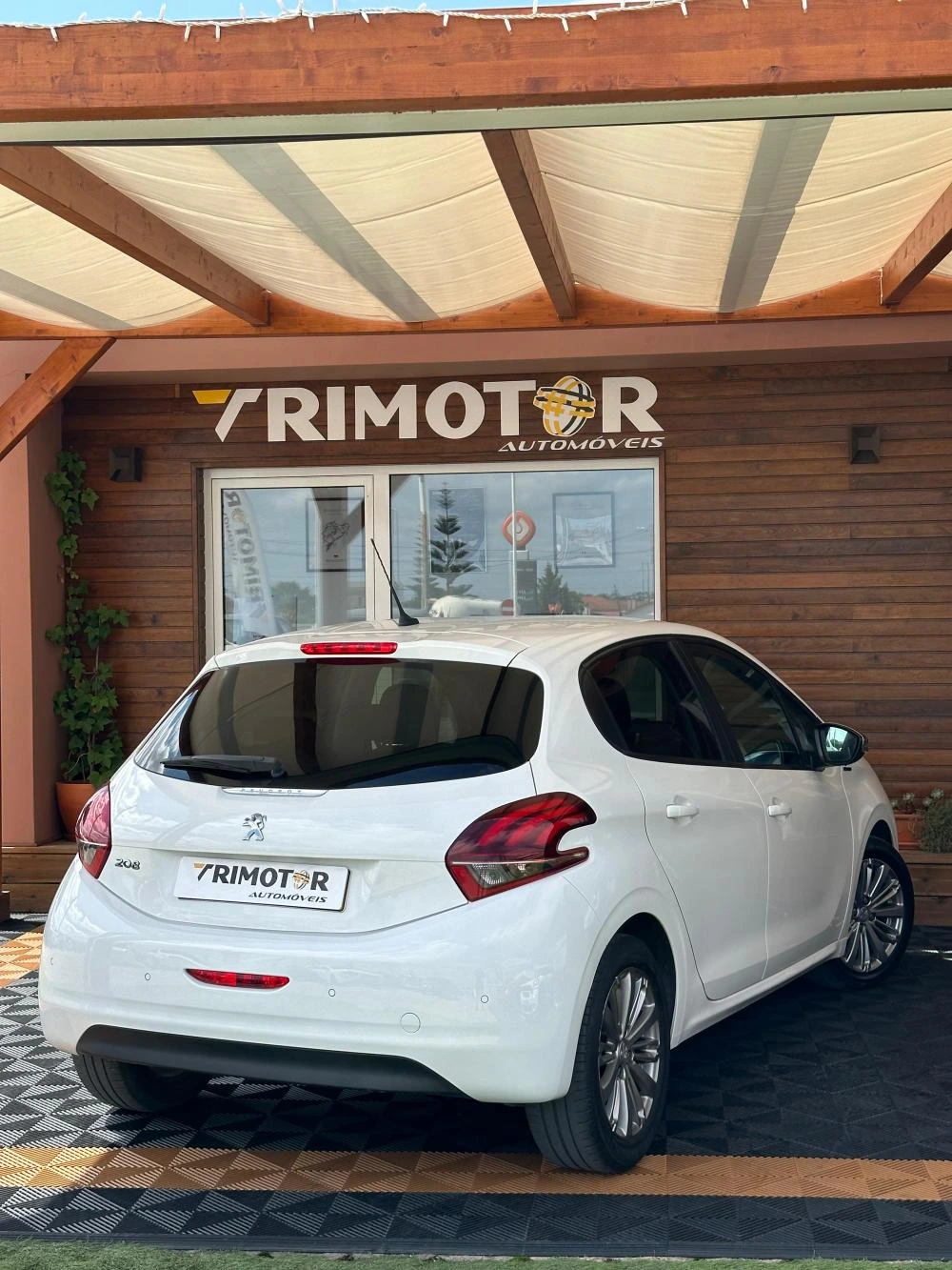 Peugeot 208 1.2 PureTech Signature 4