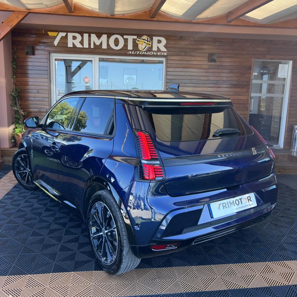 Renault 5 E-Tech 52 kWh Iconic Cinq Autonomia Conforto 4
