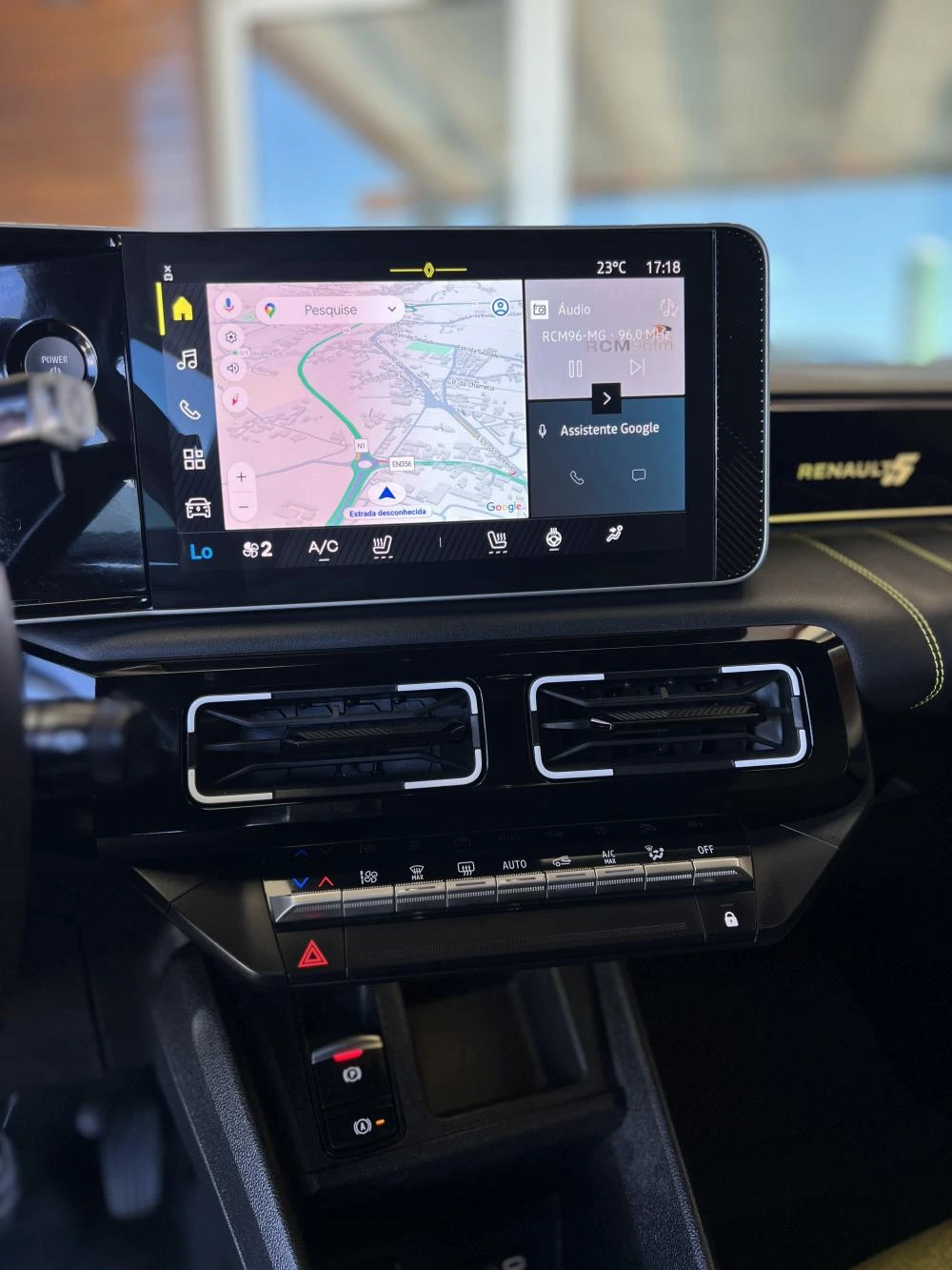 Renault 5 E-Tech 52 kWh Iconic Cinq Autonomia Conforto 15
