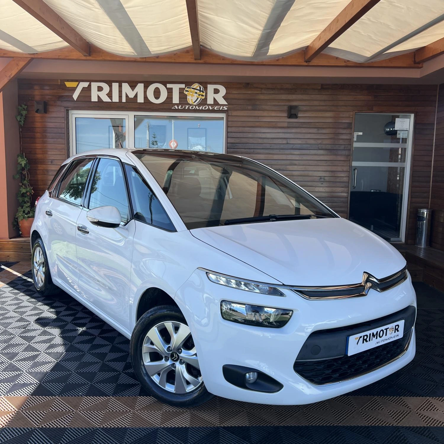 Citroen C4 Picasso 1.6 BlueHDi Live 1