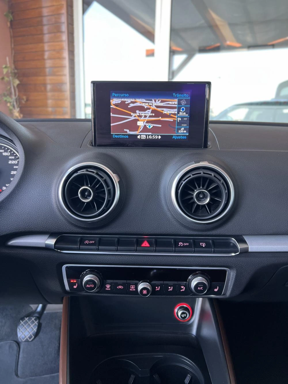 Audi A3 1.6 TDI S-line 13