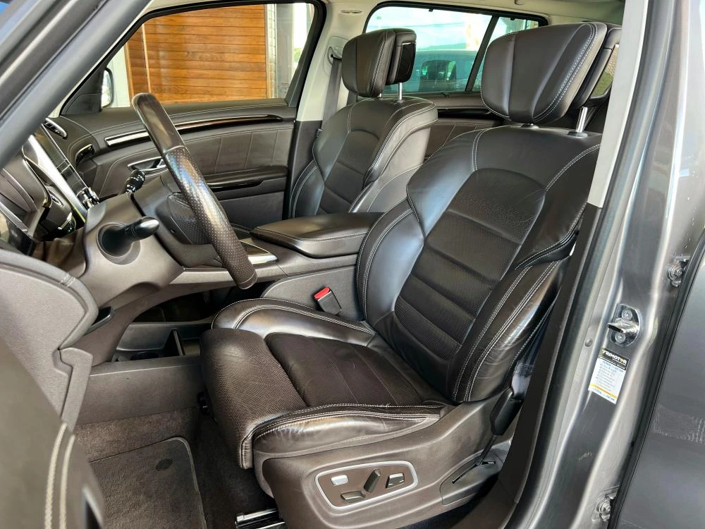 Renault Espace 1.6 dCi Initiale Paris EDC 7