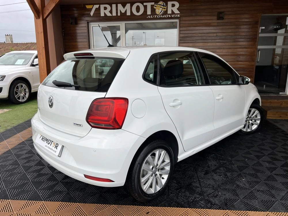 Volkswagen Polo 1.0 Confortline 3