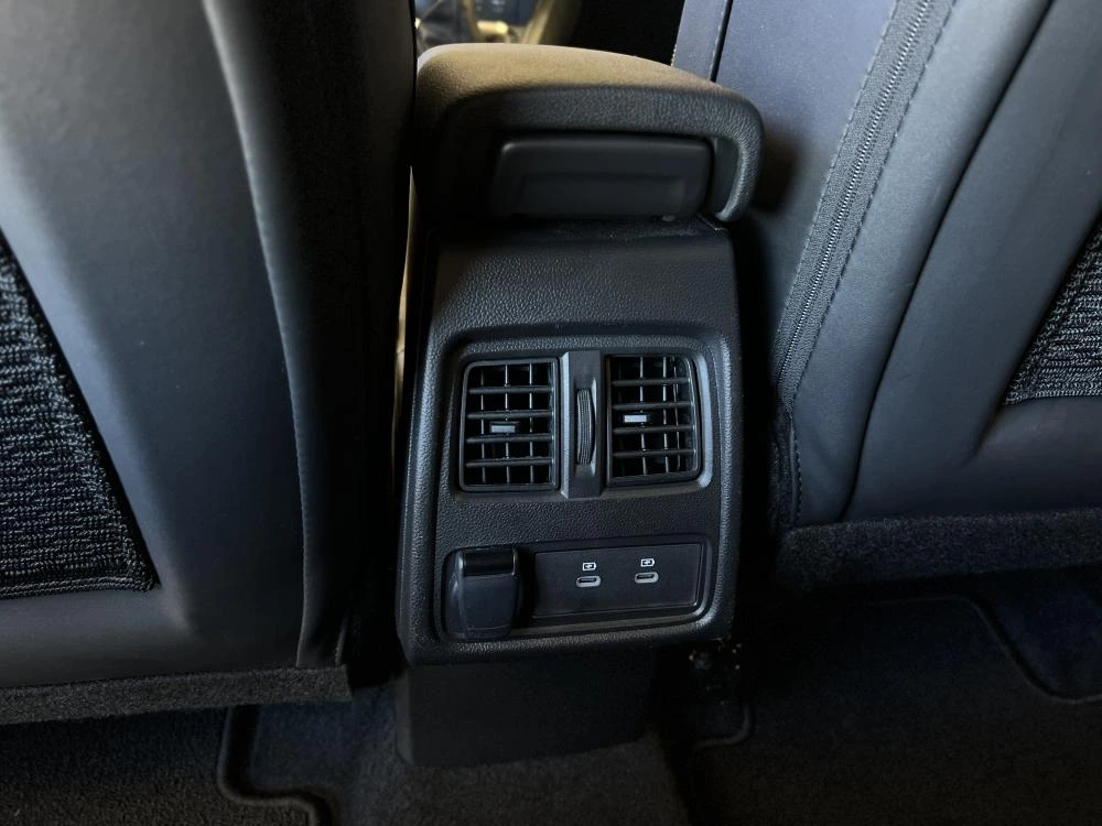 Renault Captur 1.0 TCe Techno Bi-Fuel c/ IVA Dedutivel 8