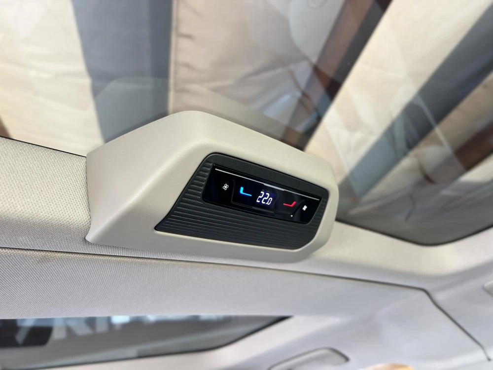Volkswagen Multivan 1.4 TSI e-Hybrid Life DSG c/ IVA Dedutivel 16