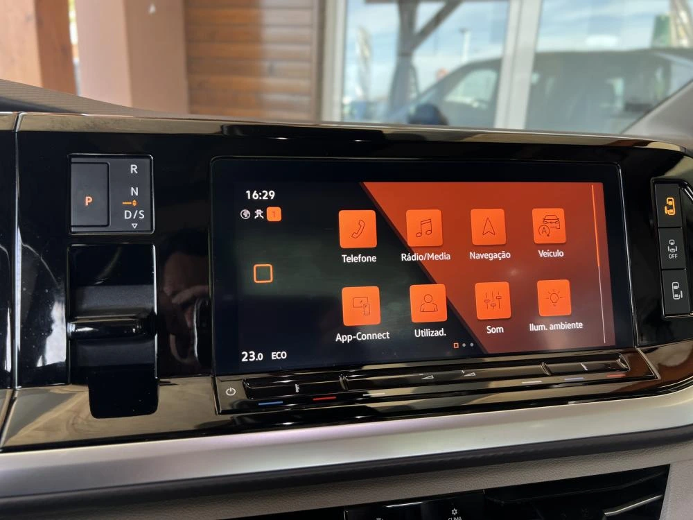Volkswagen Multivan 1.4 TSI e-Hybrid Life DSG c/ IVA Dedutivel 20