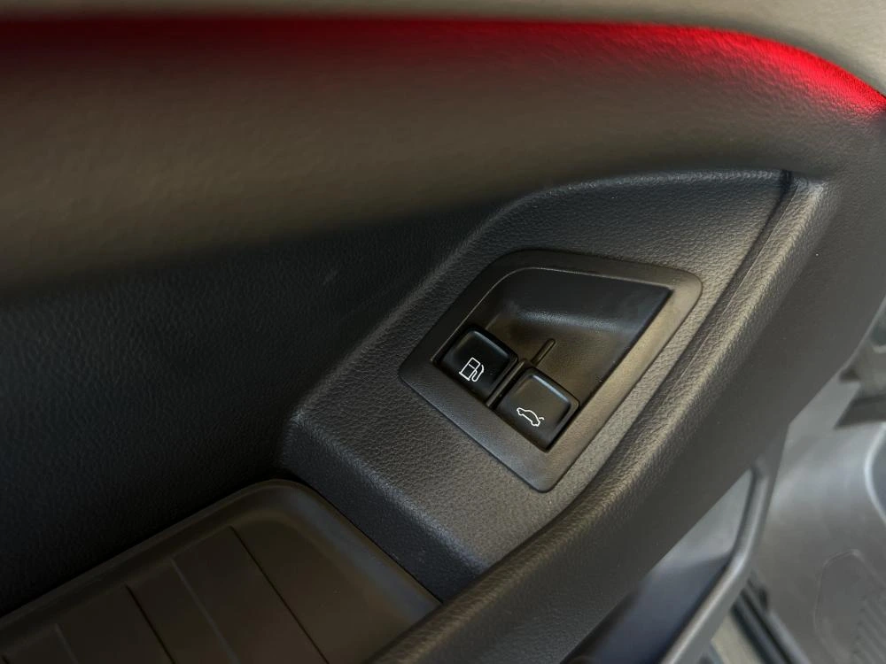 Volkswagen Multivan 1.4 TSI e-Hybrid Life DSG c/ IVA Dedutivel 26