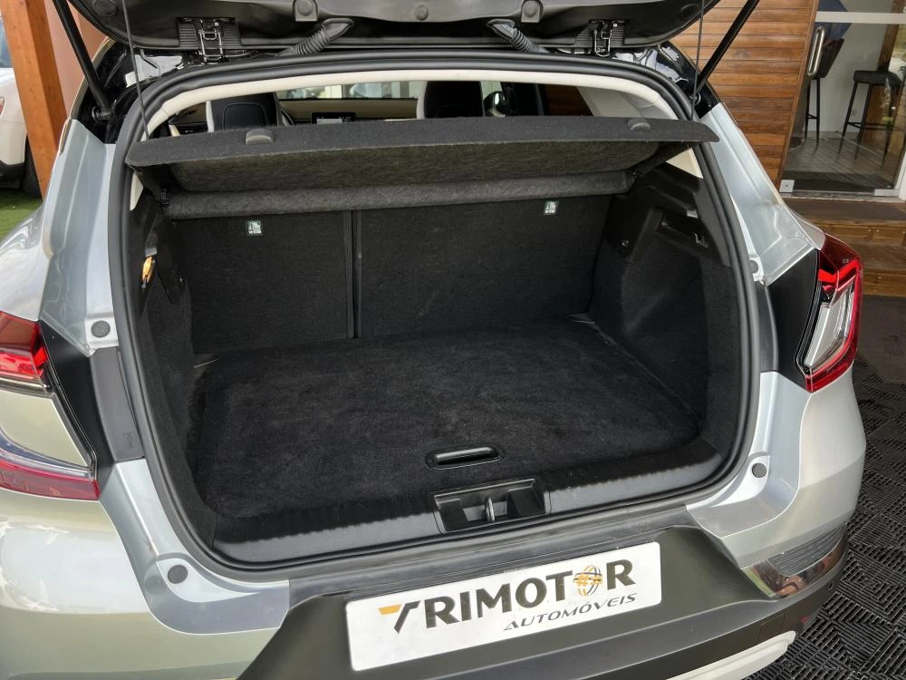 Renault Captur 1.0 TCe Techno Bi-Fuel 12