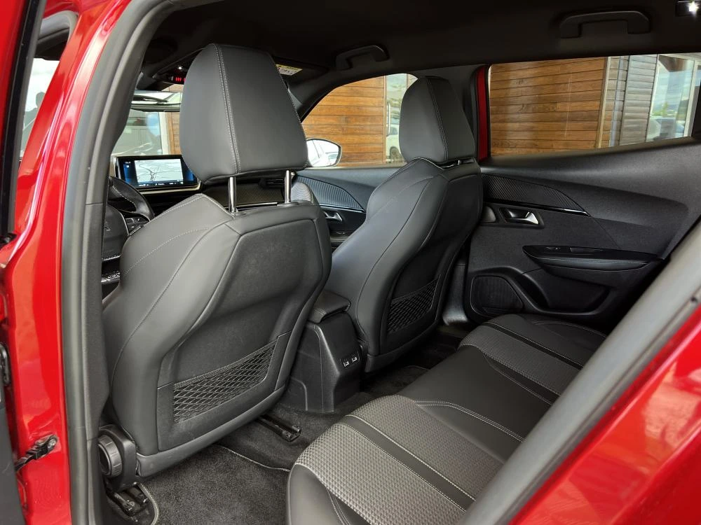 Peugeot 2008 1.5 BlueHDi GT 10