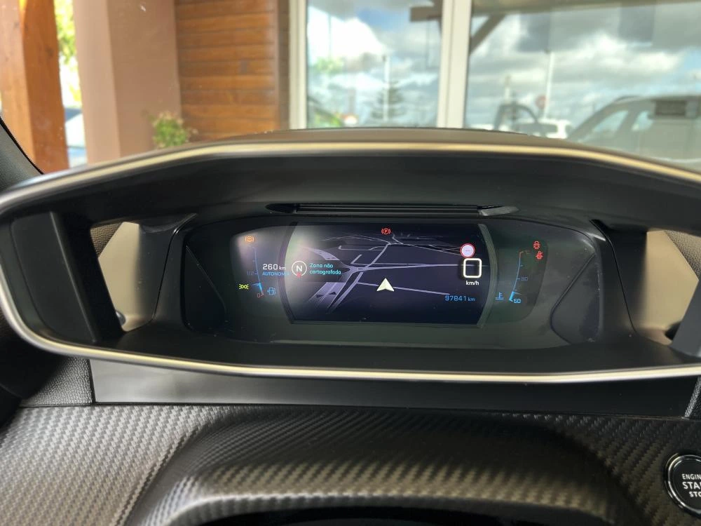 Peugeot 2008 1.5 BlueHDi GT 15