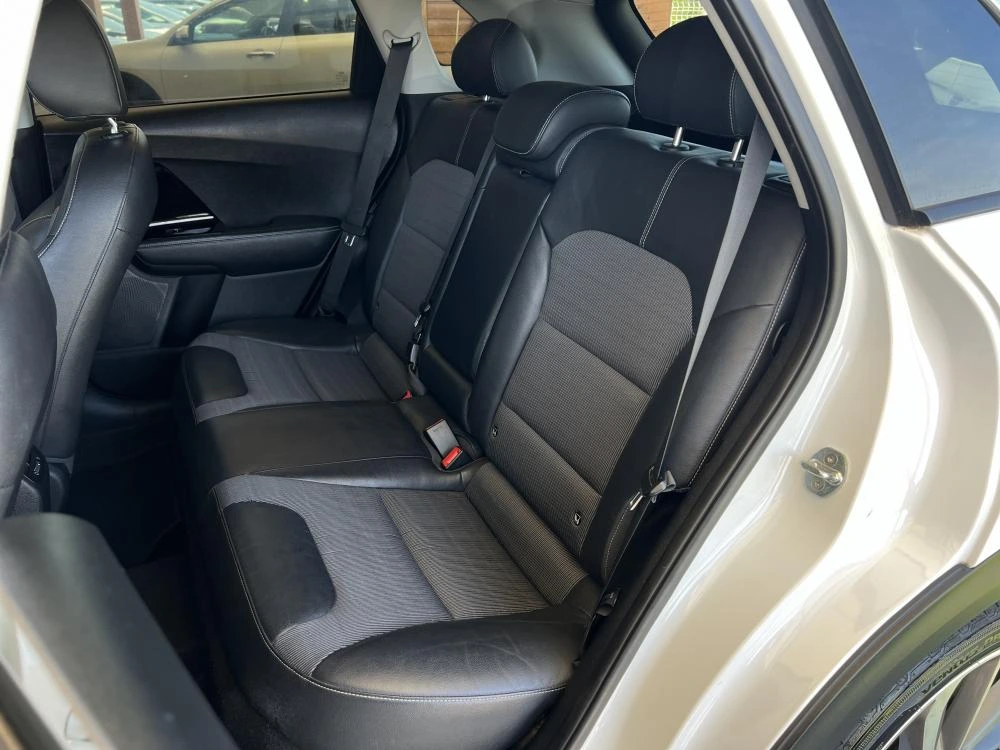 Kia Niro 1.6 GDi HEV Drive 8