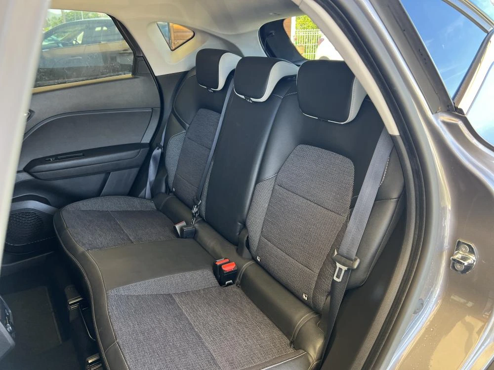 Renault Captur Techno Bi-Fuel 8