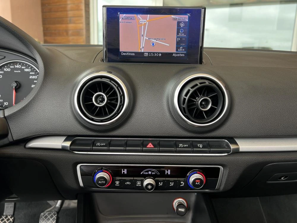 Audi A3 Cabrio 1.6 TDi Design 18