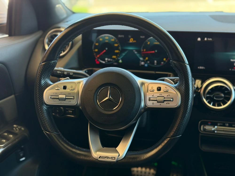 Mercedes-Benz GLA 180 d AMG Line 15