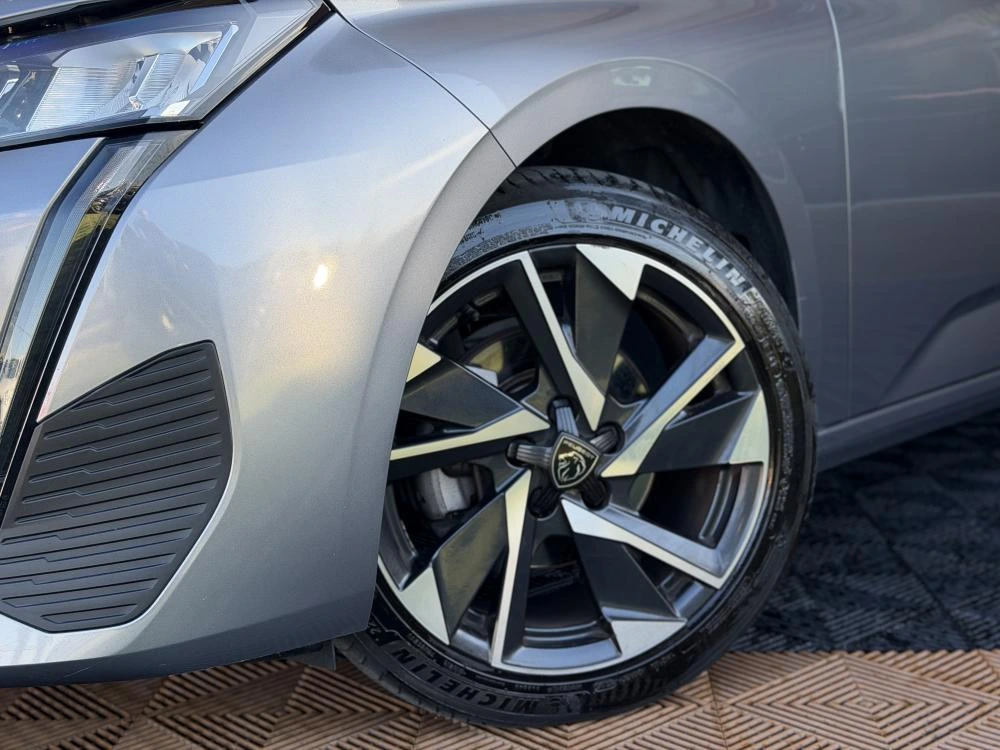 Peugeot 308 1.2 PureTech Allure Pack 6
