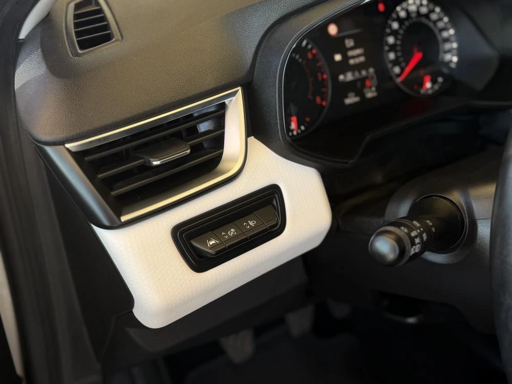 Renault Clio 1.0 TCe Limited 17