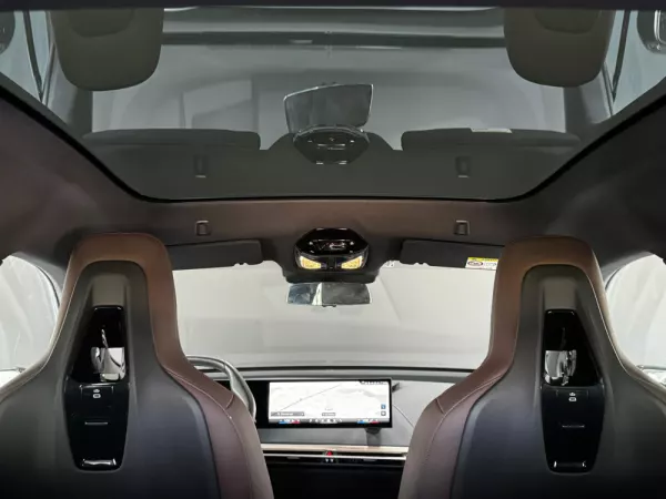 BMW iX2 xDrive 40 Pack Desportivo 10