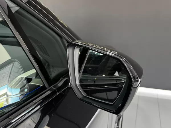 BMW iX2 xDrive 40 Pack Desportivo 31