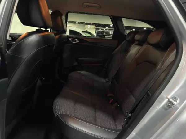 Kia Ceed SW 1.6 GDi PHEV Drive 6DCT 7