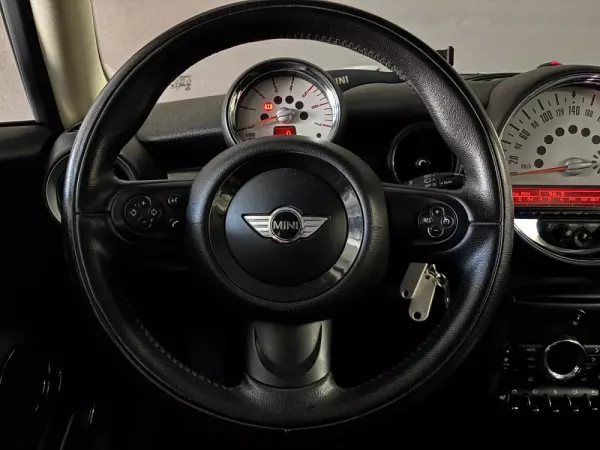 MINI 3 Portas One D 11