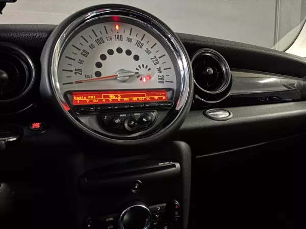 MINI 3 Portas One D 12