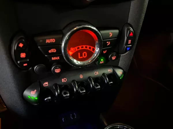 MINI 3 Portas One D 16