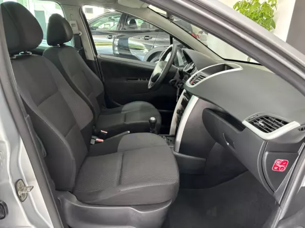 Peugeot 207 SW 1.4 VTi Active 10