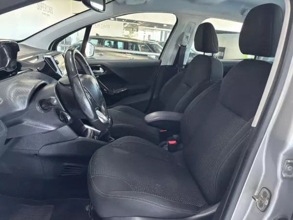 Peugeot 208 1.6 BlueHDi Style 6