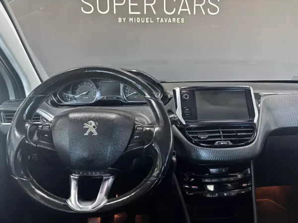 Peugeot 208 1.6 BlueHDi Style 11
