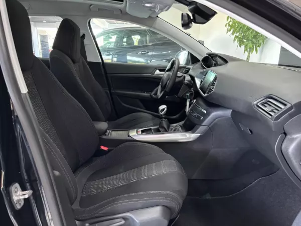 Peugeot 308 SW 1.6 BlueHDi Allure J17 9