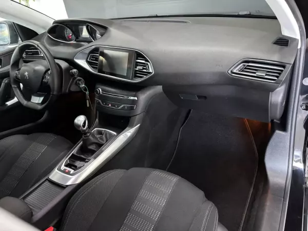 Peugeot 308 SW 1.6 BlueHDi Allure J17 10