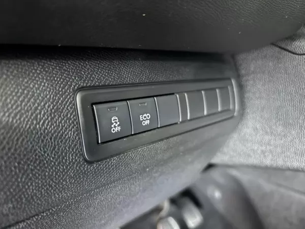 Peugeot 308 SW 1.6 BlueHDi Allure J17 18