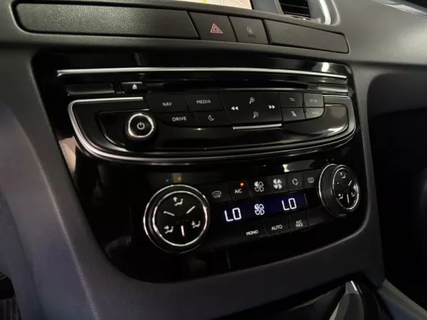 Peugeot 508 SW 1.6 BlueHDi Active 13