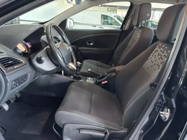 Renault Mégane Sport Tourer 6