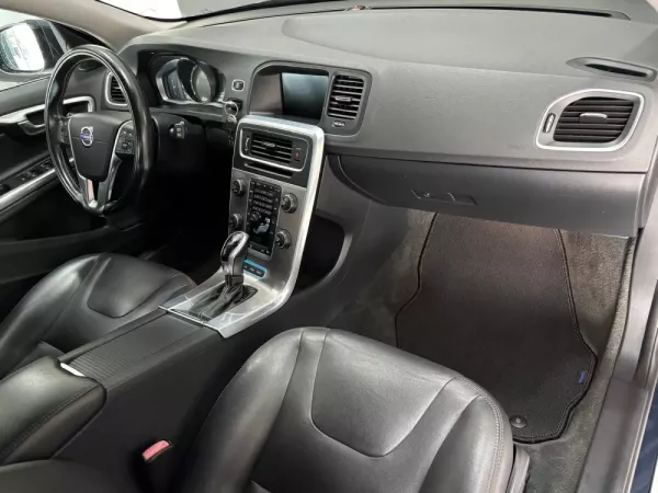 Volvo V60 10
