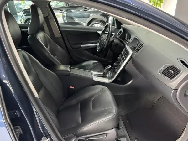 Volvo V60 9