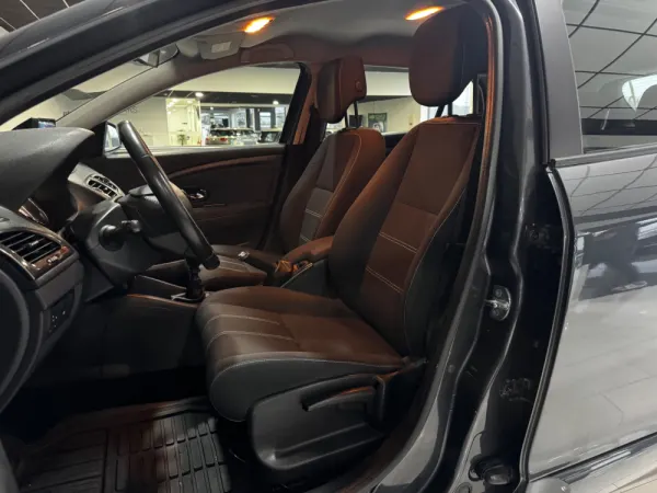 Renault Mégane Sport Tourer 1.5 dCi Dynamique S 6