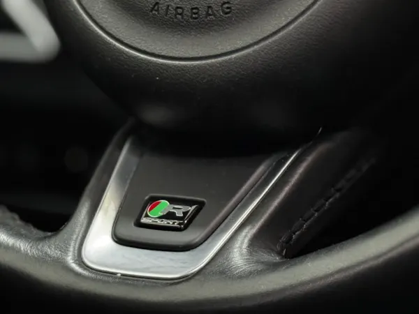 Jaguar XE 2.0 D R-Sport Aut. 14