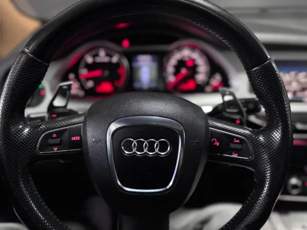 Audi A6 3.0 TDI V6 quattro Limited Edition Tiptronic 21