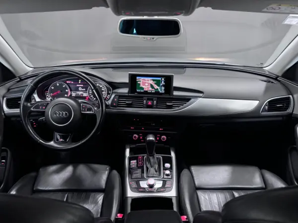 Audi A6 Avant 2.0 TDi S-line S tronic 5