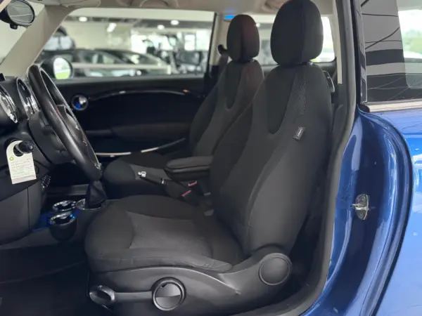 MINI 3 Portas One D 6