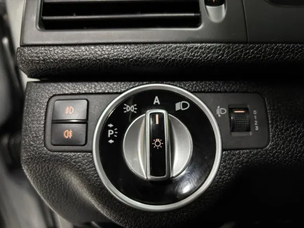 Mercedes-Benz C 220 CDi Avantgarde BlueEfficiency 14
