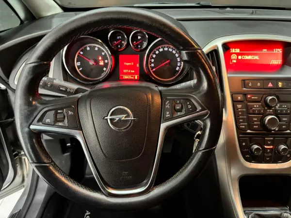 Opel Astra Sports Tourer 1.3 CDTi Cosmo S/S 11