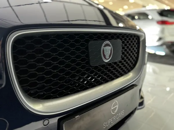 Jaguar XE 2.0 D R-Sport Aut. 25