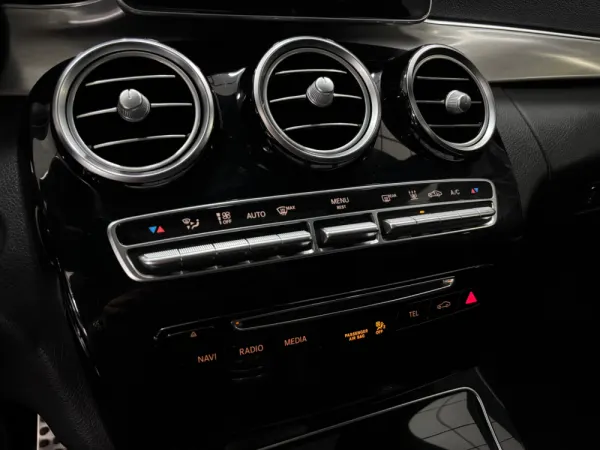 Mercedes-Benz C 220 d AMG Line 13