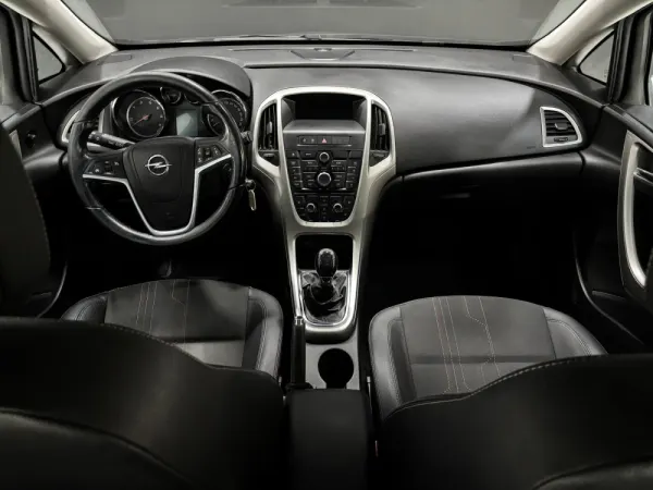 Opel Astra Sports Tourer 1.3 CDTi Cosmo S/S 5