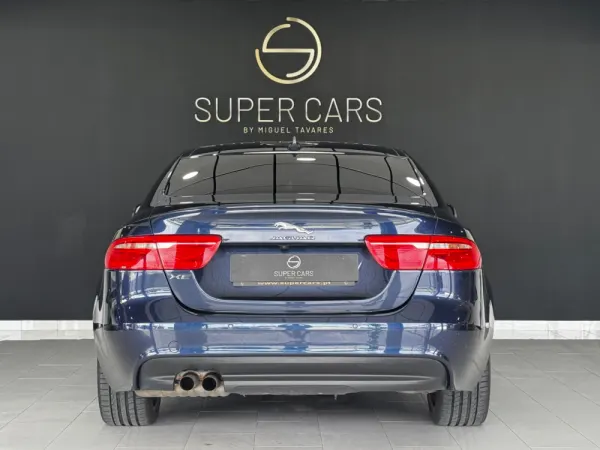Jaguar XE 2.0 D R-Sport Aut. 4