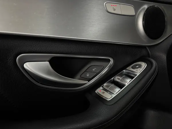 Mercedes-Benz C 220 d AMG Line 16